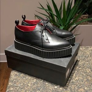 Black Pointed Toe Oxford Creepers